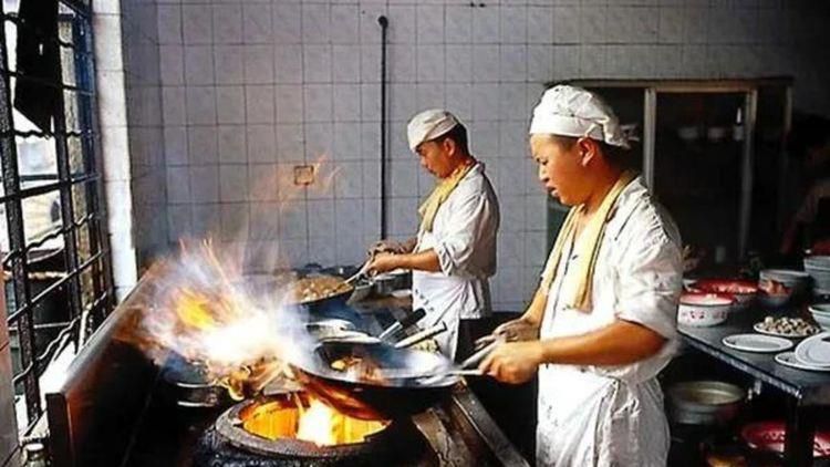 在线精品一区二区三区