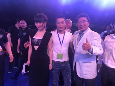 亚洲人成综合在线播放